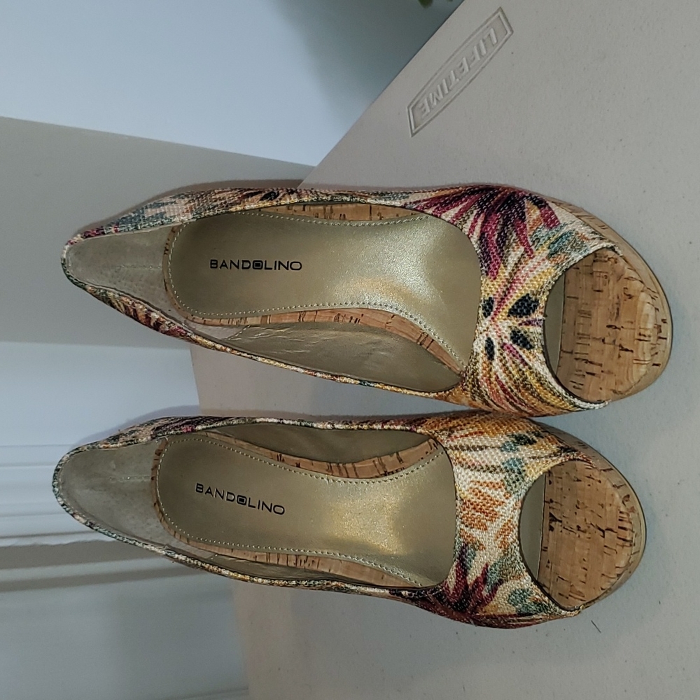 Bandolino Open toe heels